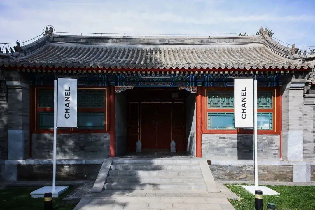“香水的造藝北京站” 香奈兒限時(shí)體驗(yàn)之旅，在王府中環(huán)開啟